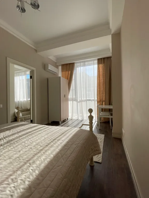 Двухуровневые апартаменты Мандарин парк