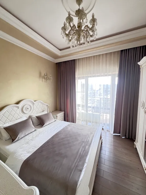 Уютная квартира с видом на горы в центре