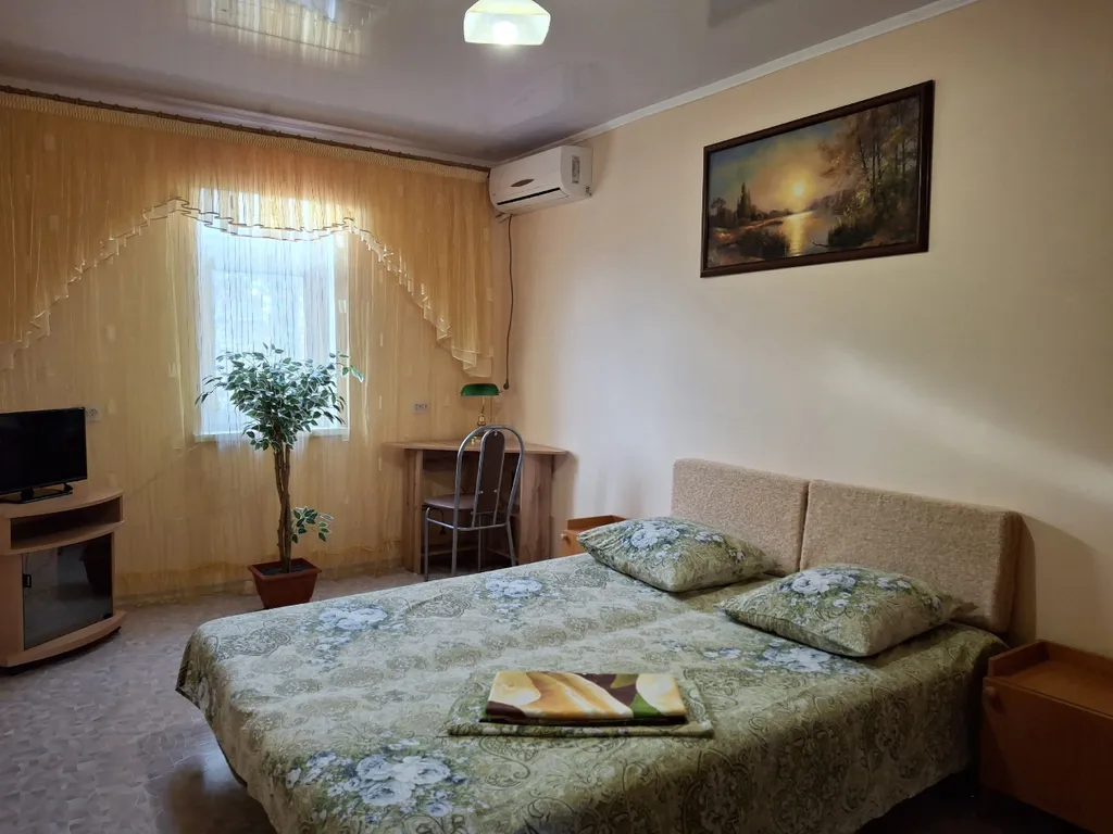 Коттедж Домик с отдельным входом двумя комнатами кухней — аренда посуточно в Мысовое