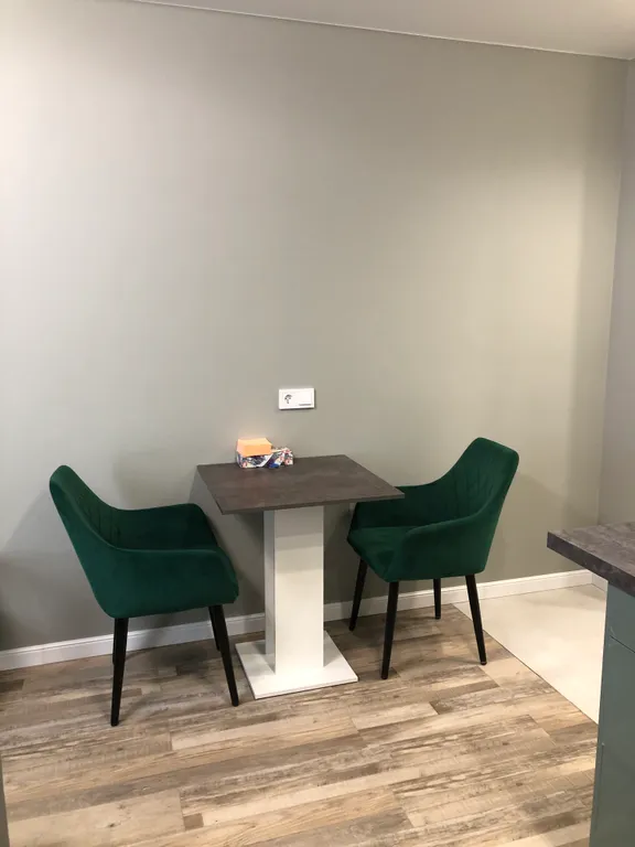 Студия современным новым ремонтом