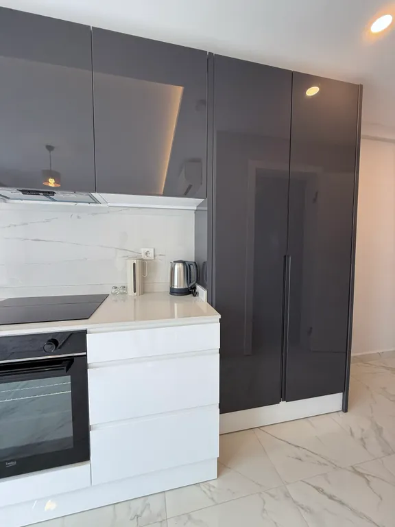 Уютная квартира с видом на горы, пляж Клеопатра