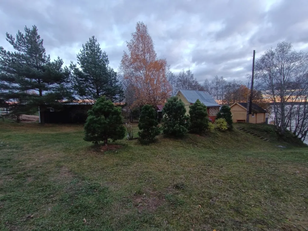 Коттедж Дом на берегу озера Волго с собственным пирсом — Ланино