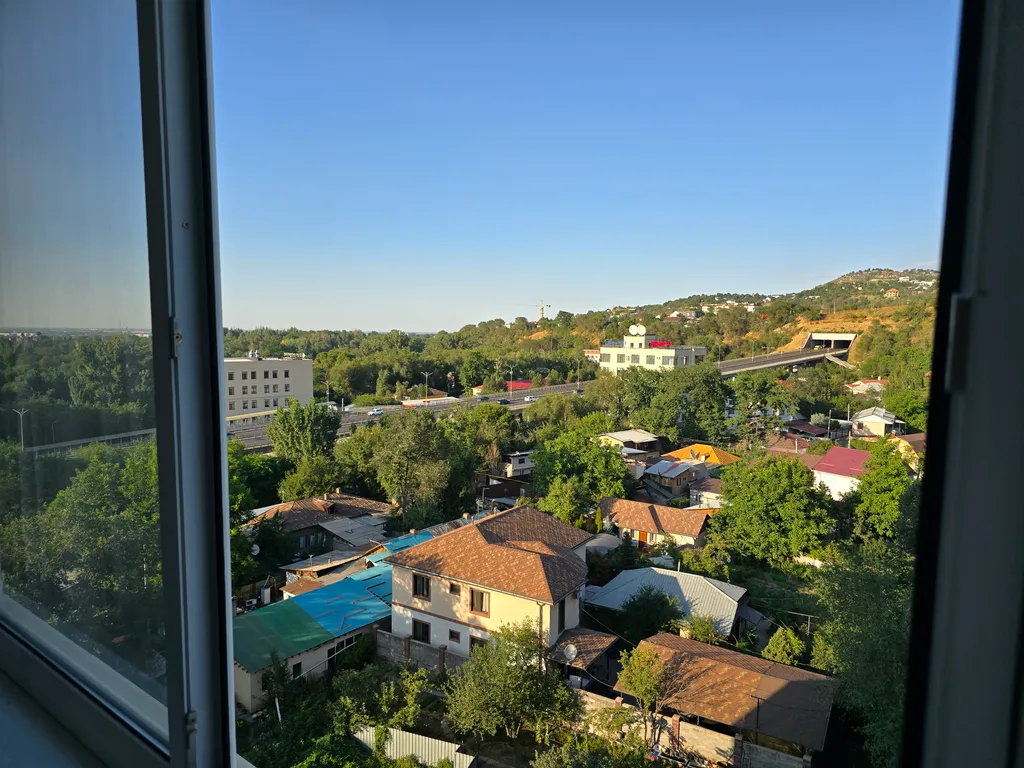 Роскошные апартаменты рядом с парком горького и видом на горы