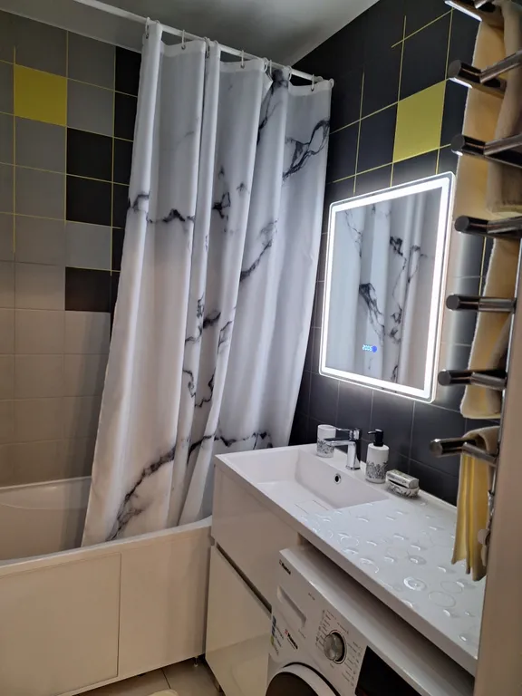 Квартира Квартира Уютная, светлая, с кондиционером в новом р-не с развитой инфраструктурой — Калининград