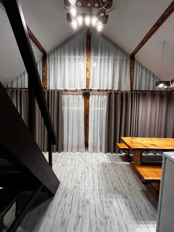 Коттедж Домик №1 недалеко от подъёмника и других услуг курорта — аренда посуточно в Шерегеш