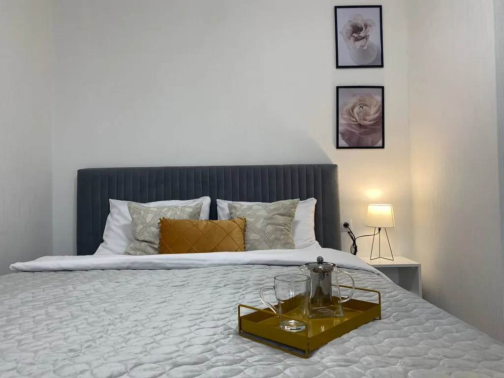 Поделам уютная квартира у арены Трактор