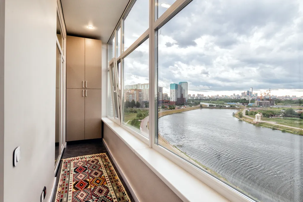 2-комнатная на набережной с видом на реку