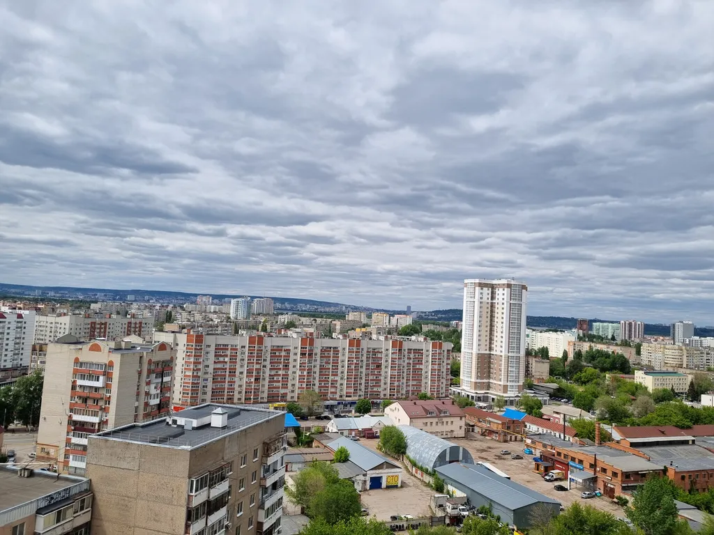 Светлая уютная студия в центре с видом на Энгельс, Саратов и Волгу