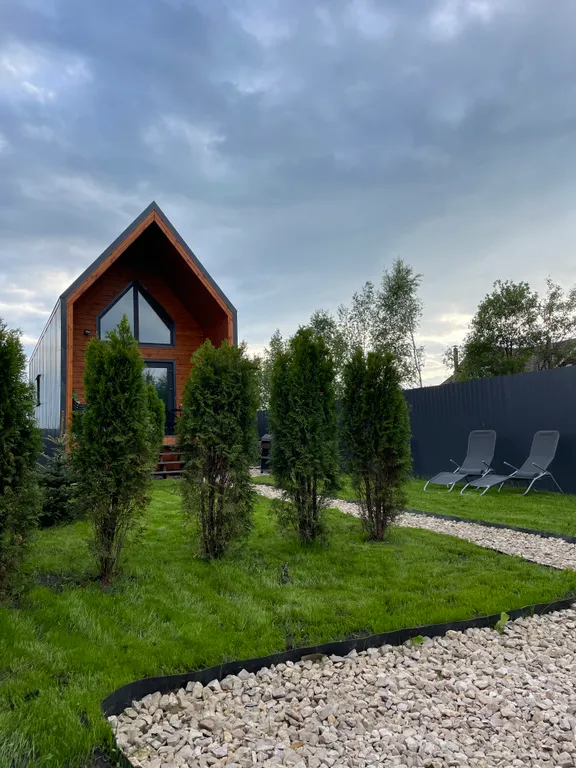 Новый современный дом с сауной в стиле барн хаус