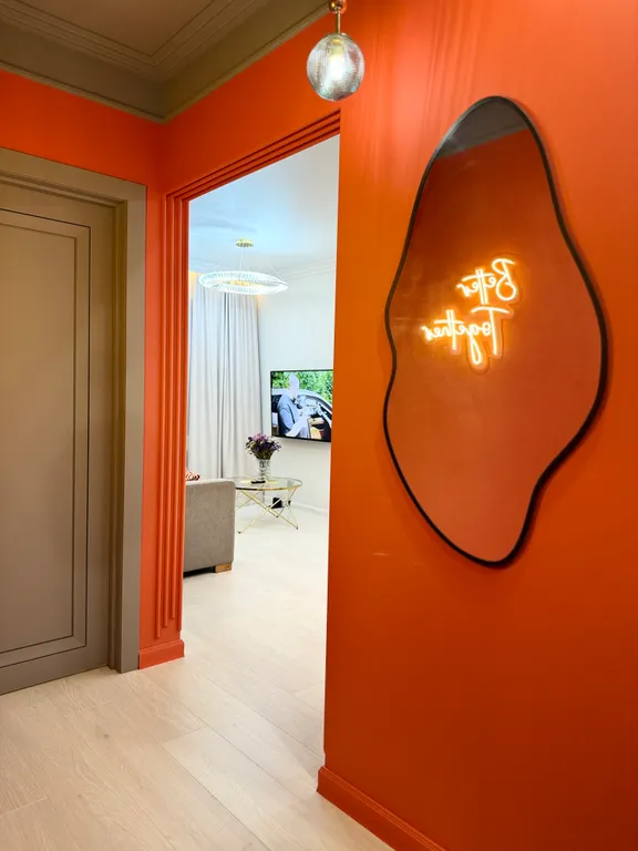 Яркая и современная квартира около Западного пляжа