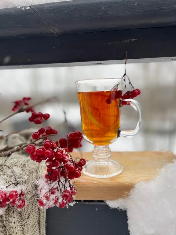 Дом в облаках у леса