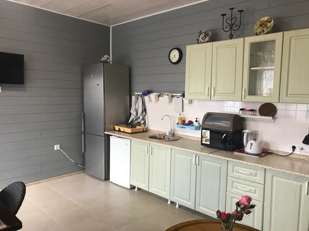 Четырёхместный номер, с видом во двор