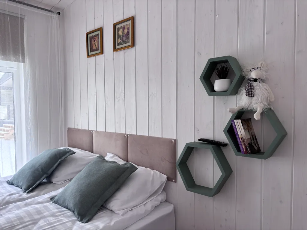 Уютный новый дом с сауной включена в стоимость и видом на озеро и лес