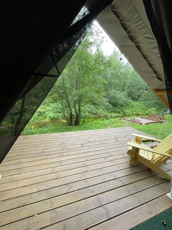 Палатка лесной домик на базе отдыха Белка