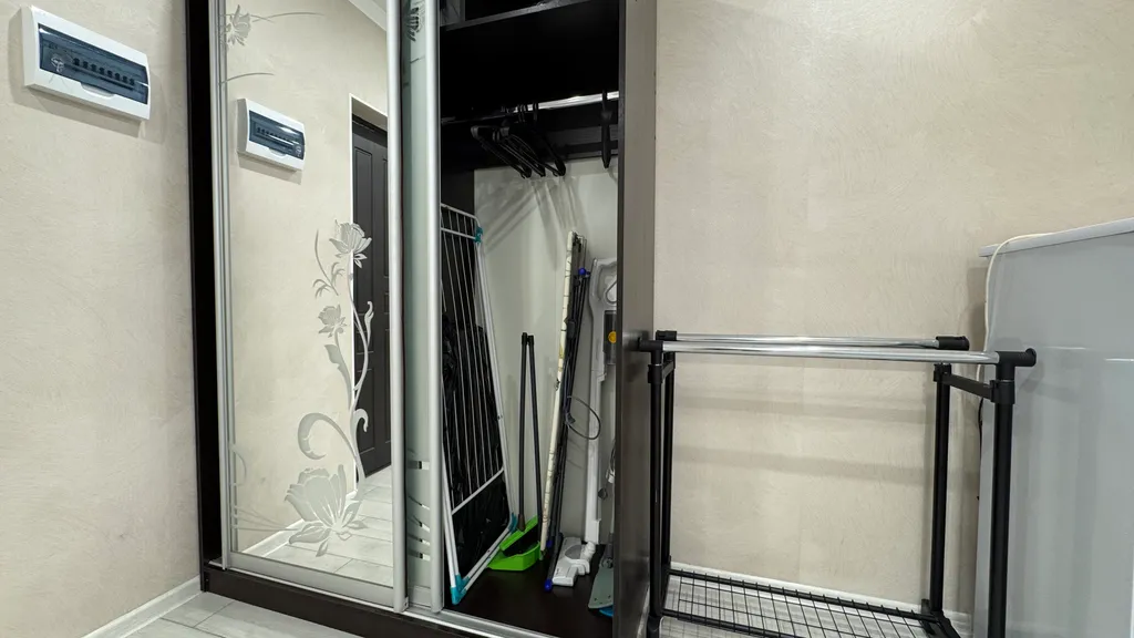 Квартира с отдельной спальней рядом с Казино и Ред Ареной 02