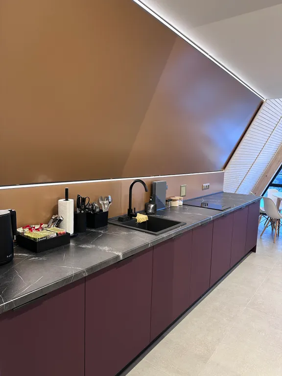 Уютный дом у подножья горы Белая