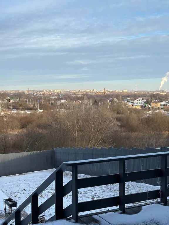 Дом с видом на город