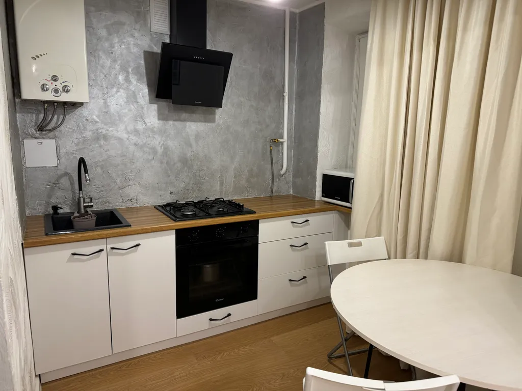 Ухоженная 2-комнатная квартира в центре у жд вокзала