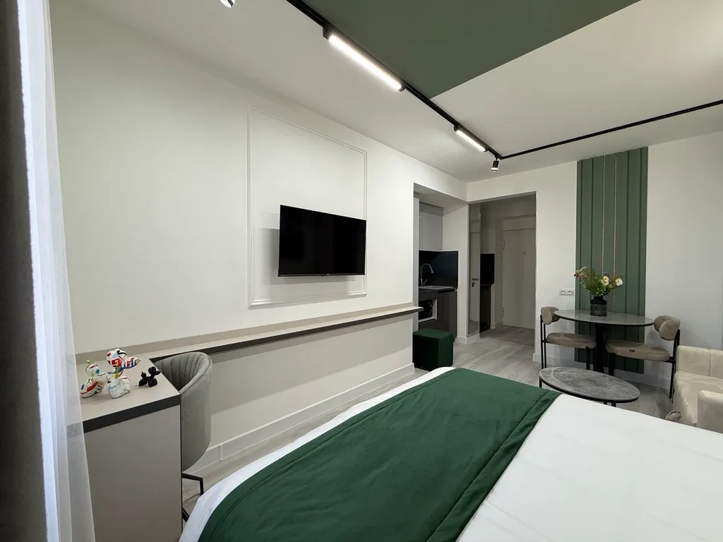 Stylish studio next to Malibu park, Historic city center