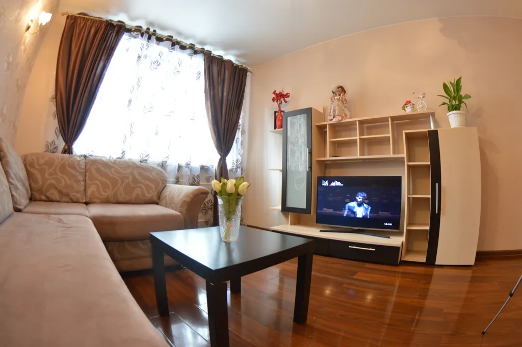 Однушка на Ставровской,3