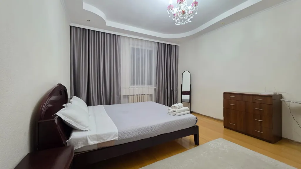 Евротрешка с 2-мя кроватями и раскладным диваном в центре