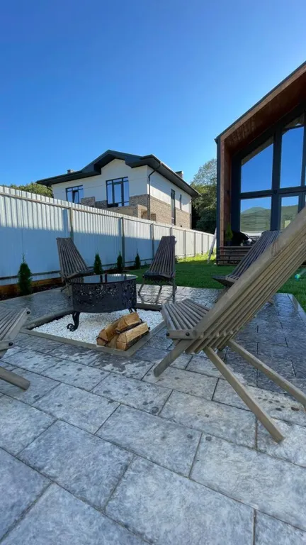 Коттедж Дом с бассейном и чаном — Безымянное