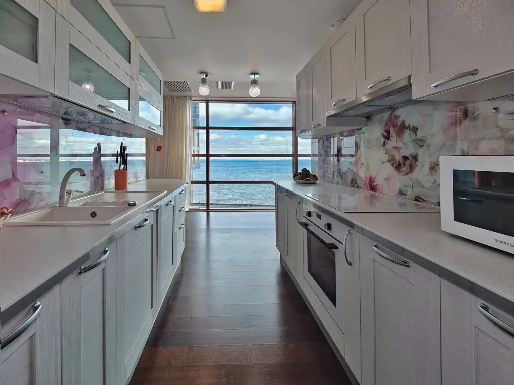 Видовая квартира в Золотой Бухте