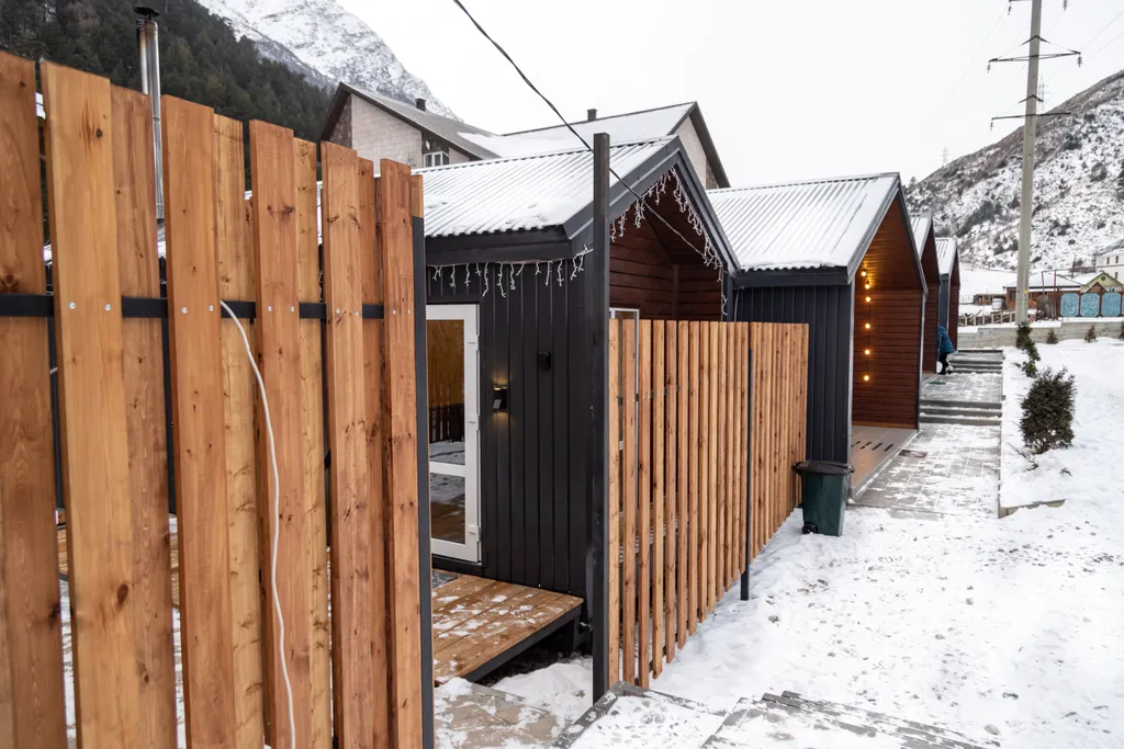 База отдыха с видом на горы в Приэльбрусье