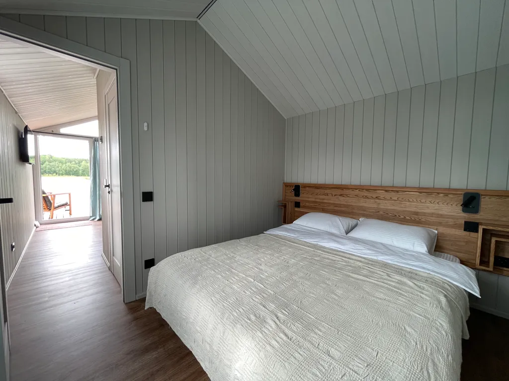 Дом на воде Наедине