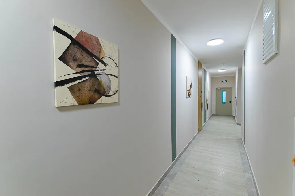 ЖК Respublika, ТРЦ Ханшатыр