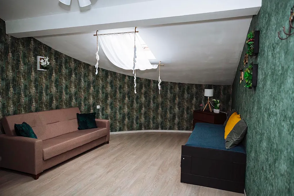 Белоснежная веранда и усадьба