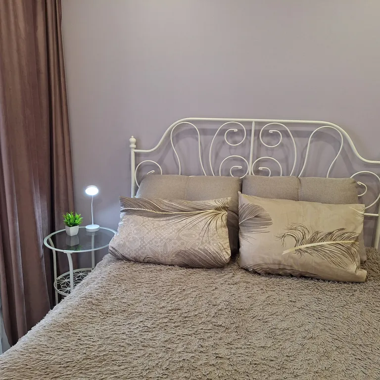 Квартира Двухкомнатная евростудия у аэропорта Толмачево — аренда посуточно в Обь