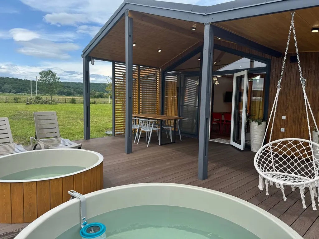 Вилла с купелями и баней