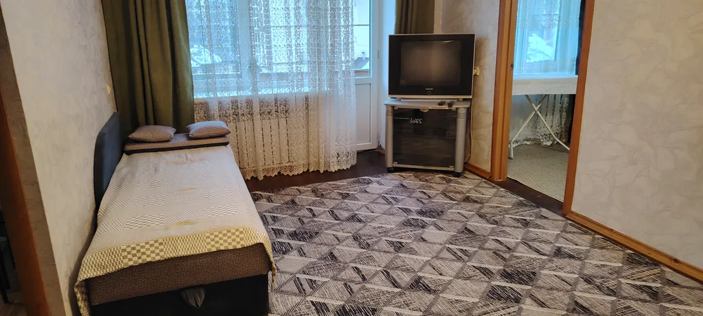 Двухкомнатная квартира с видом на горы и балконом