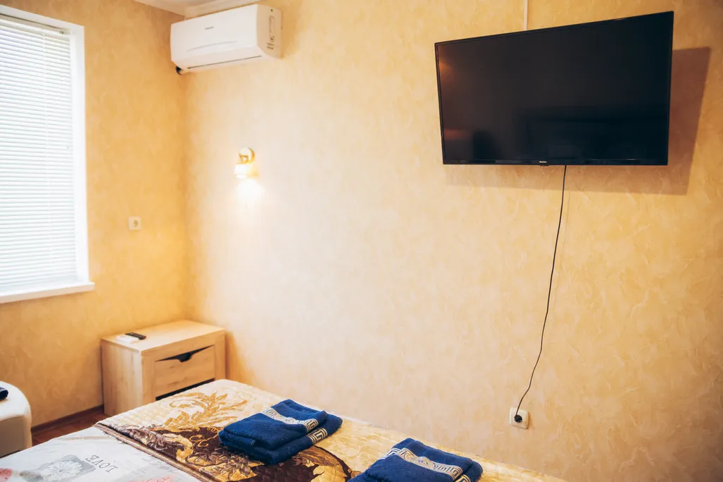 Домик на берегу Черного моря