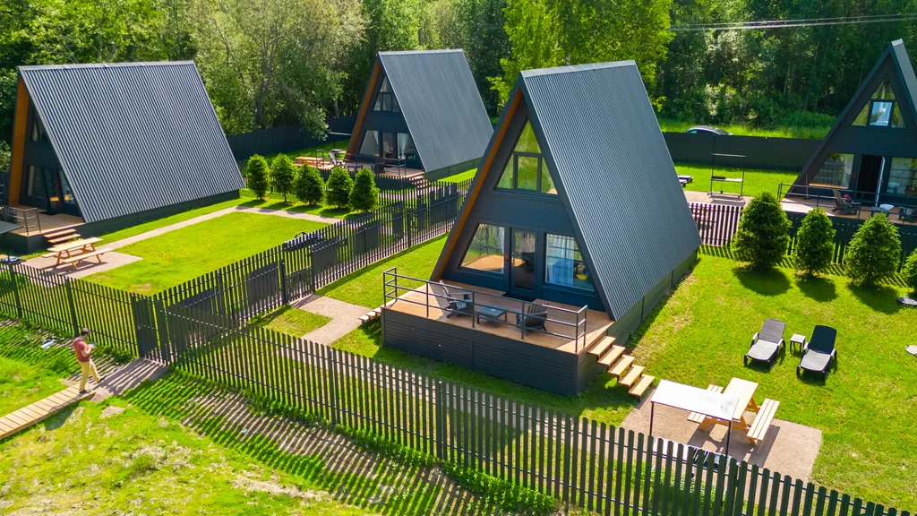 Коттедж Дом Лаунж на Красном озере — Коробицыно