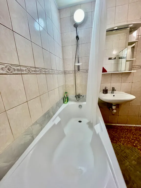 Люкс с кондиционером, кроватью и диваном у аэропорта Внуково в 15 минутах