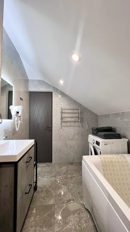 Комфортная квартира на Таврической