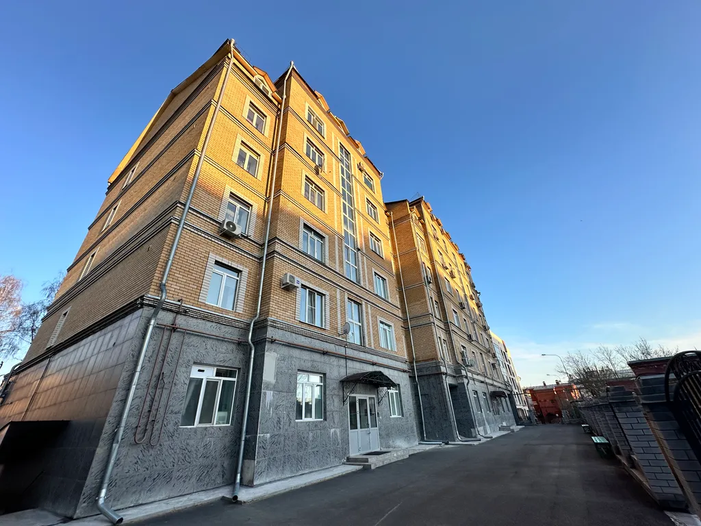 Квартира в самом центре возле парка Чёрное Озеро