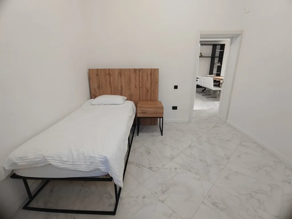 6-комнатный Дом