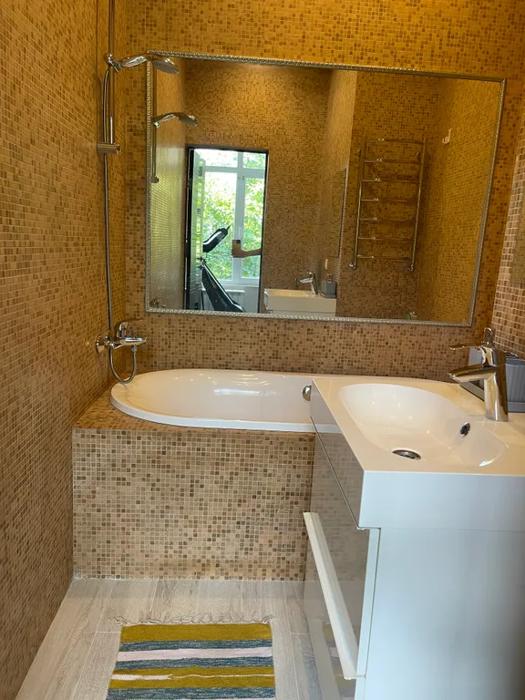 Уютный дом с баней, чаном и видом на горы