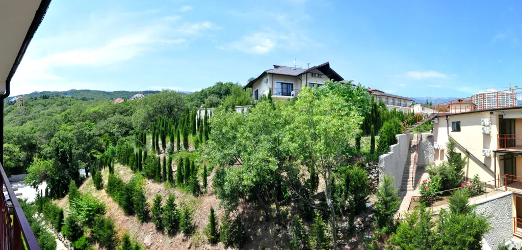 Супервидовая квартира в Ливадии рядом с морем