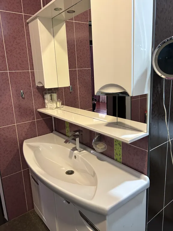 Уютный Коттедж возле парка Победы,свой двор и мангал.