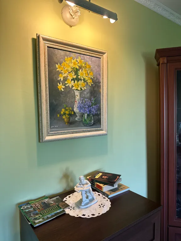 Квартира с зелёной гостиной