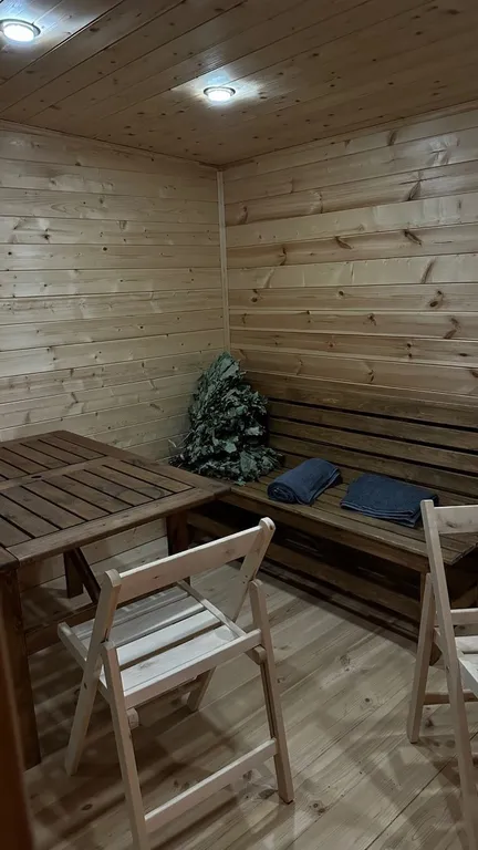 Треугольный дом в аренду с банным чаном и баней