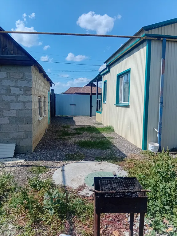 в ПУГАЧЕВЕ .Уютный частный дом с парковкой, тихий район