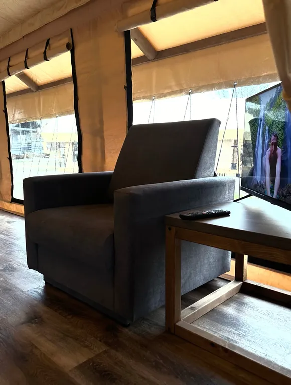 Домик-шатер