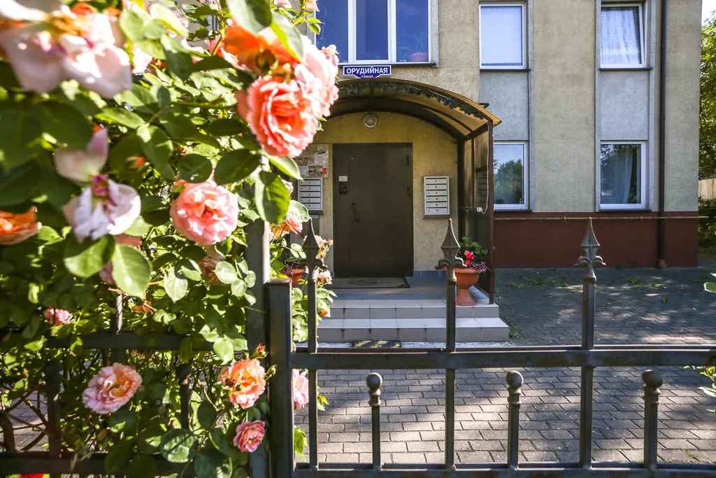 Светлая двухкомнатная квартира в тихом зелёном районе — аренда посуточно в Калининград