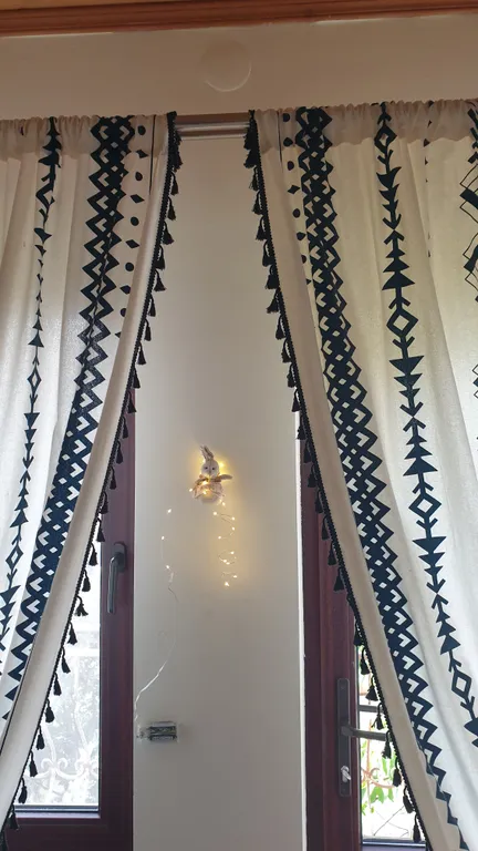 Дом-замок на море