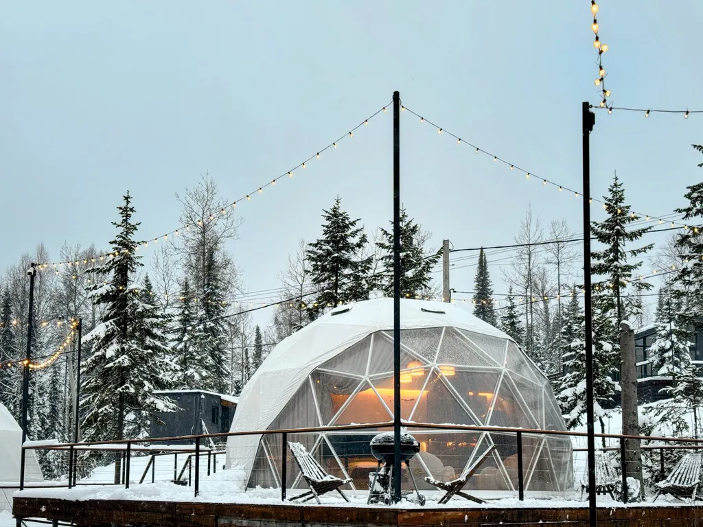 Купольный дом «NEON» на 4 гостя